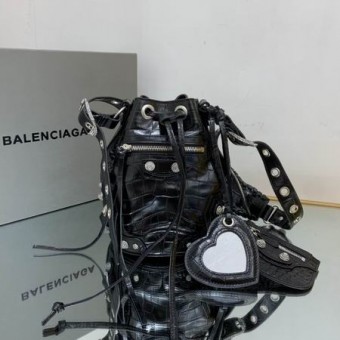 Balenciaga Bucket bag Original